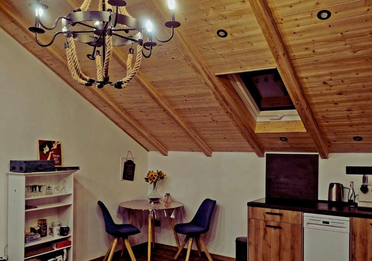Game Changer Hof Appartment เอกิง ภายนอก รูปภาพ
